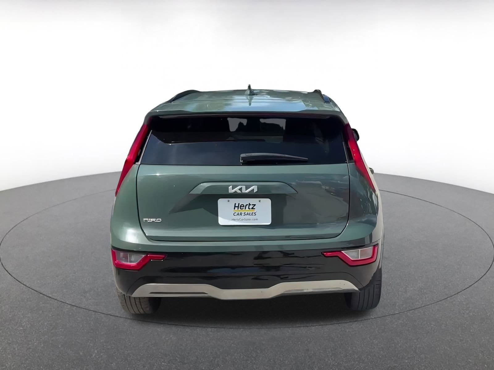 Thumbnail: 2023 Kia Niro - 12