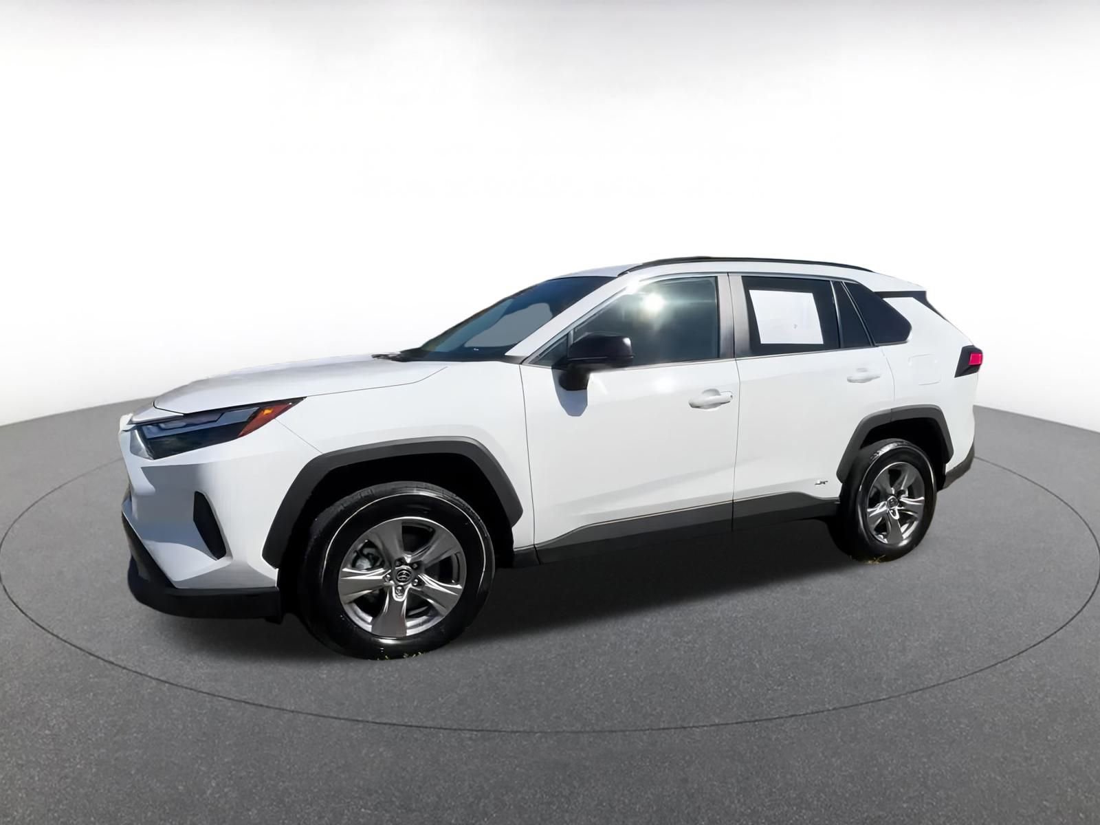 Thumbnail: 2025 Toyota RAV4 - 8