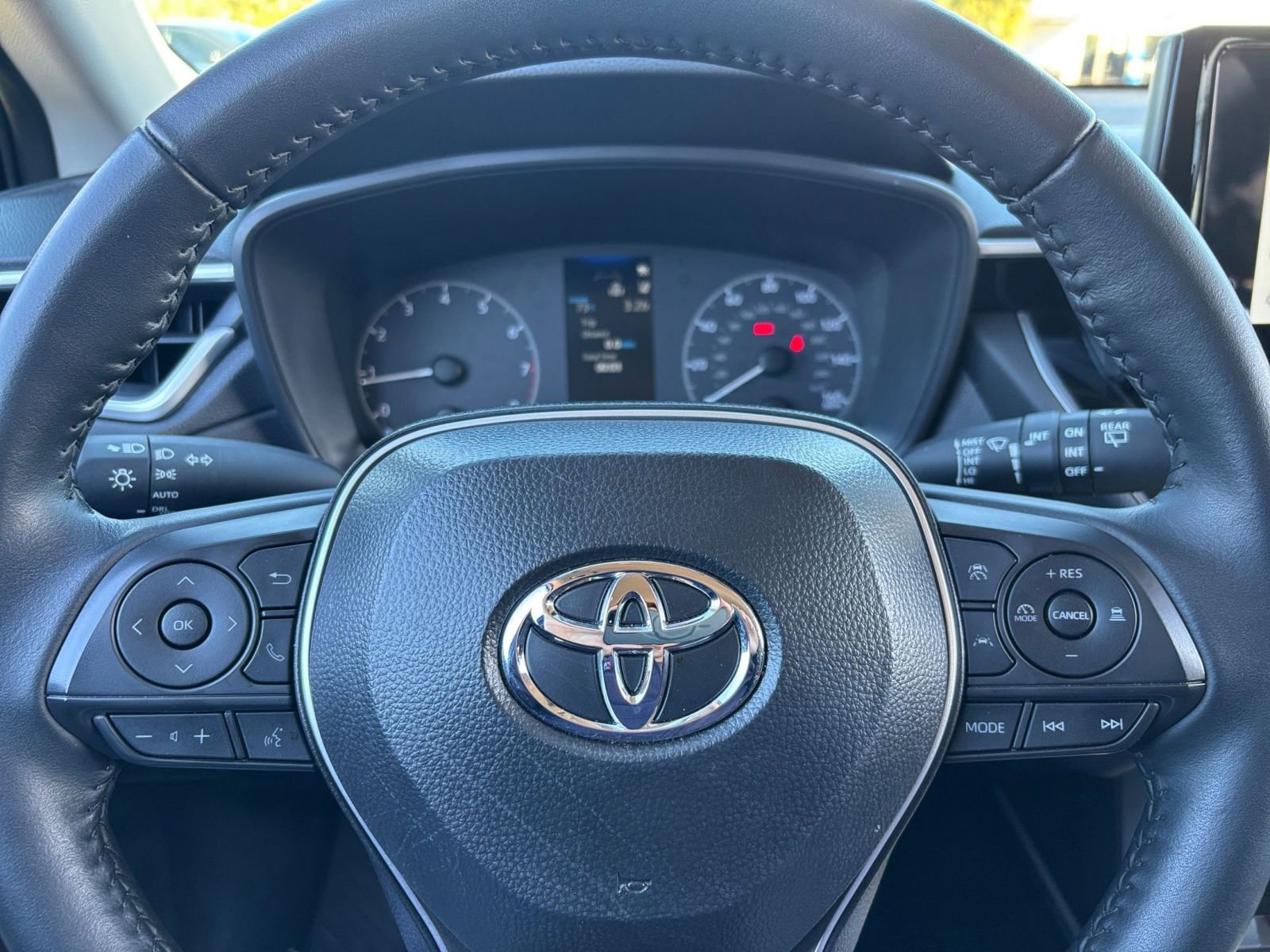 Thumbnail: 2025 Toyota Corolla Cross - 28