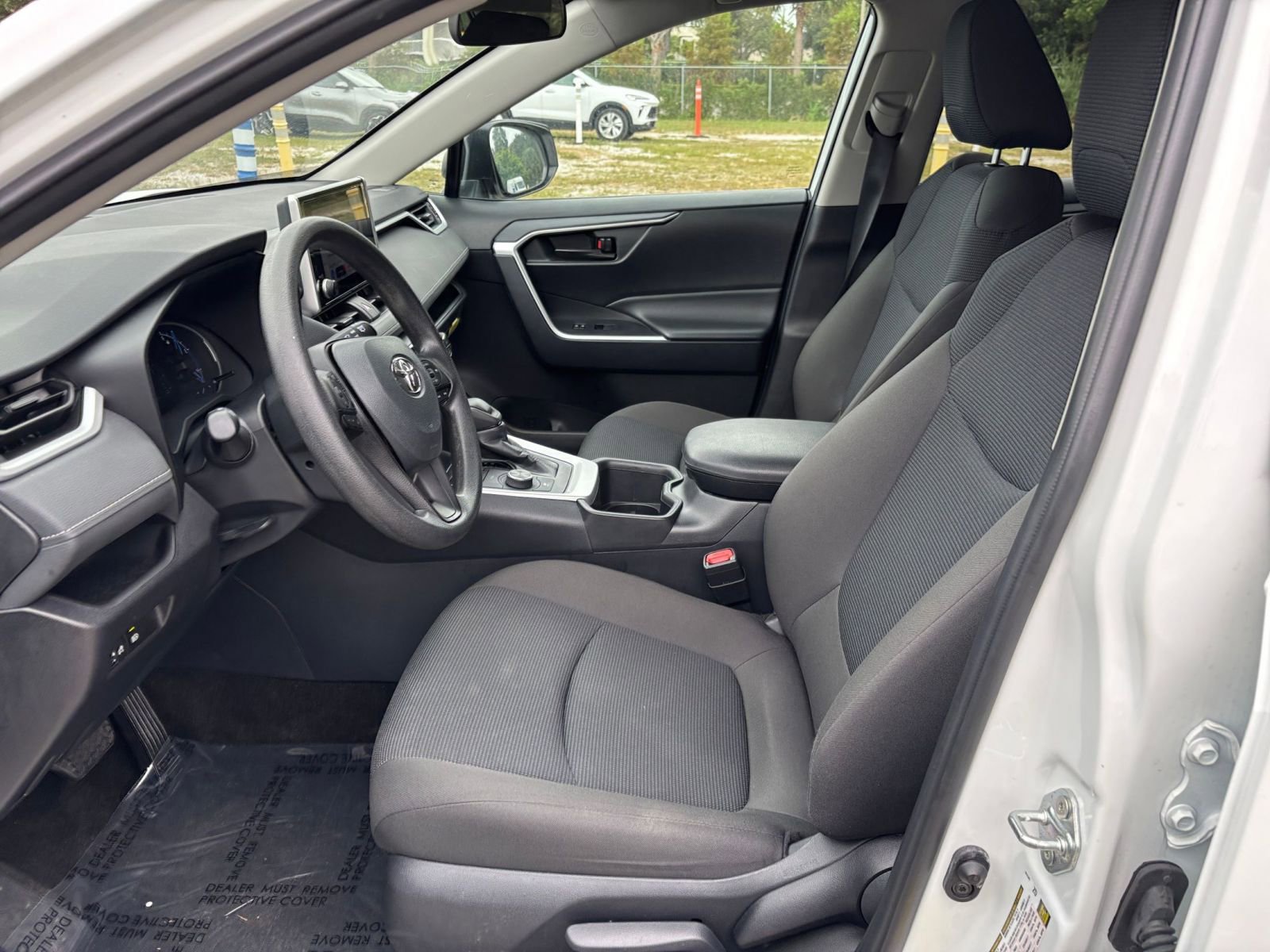 Thumbnail: 2025 Toyota RAV4 - 27