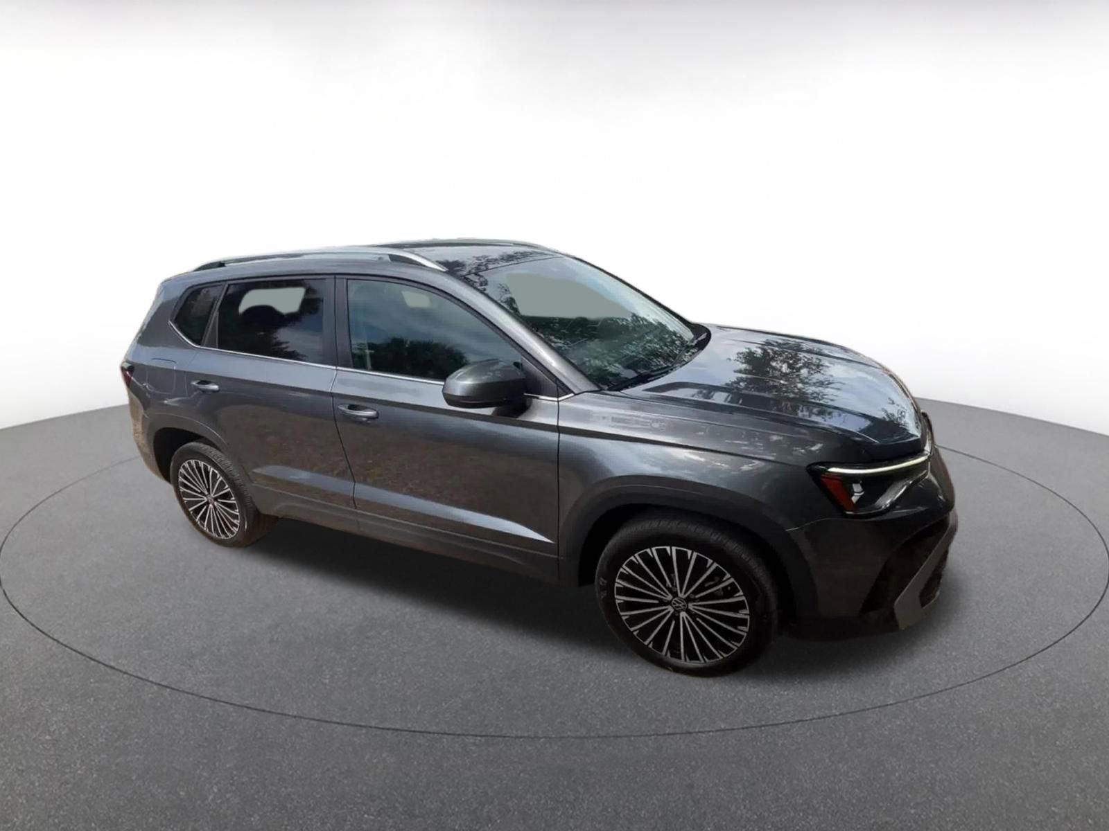 Thumbnail: 2025 Volkswagen Taos - 2