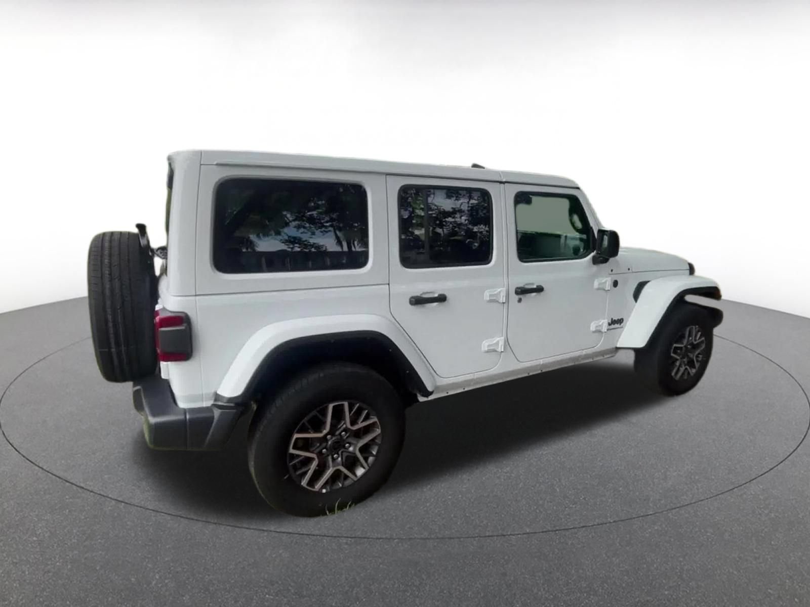 Thumbnail: 2025 Jeep Wrangler - 15