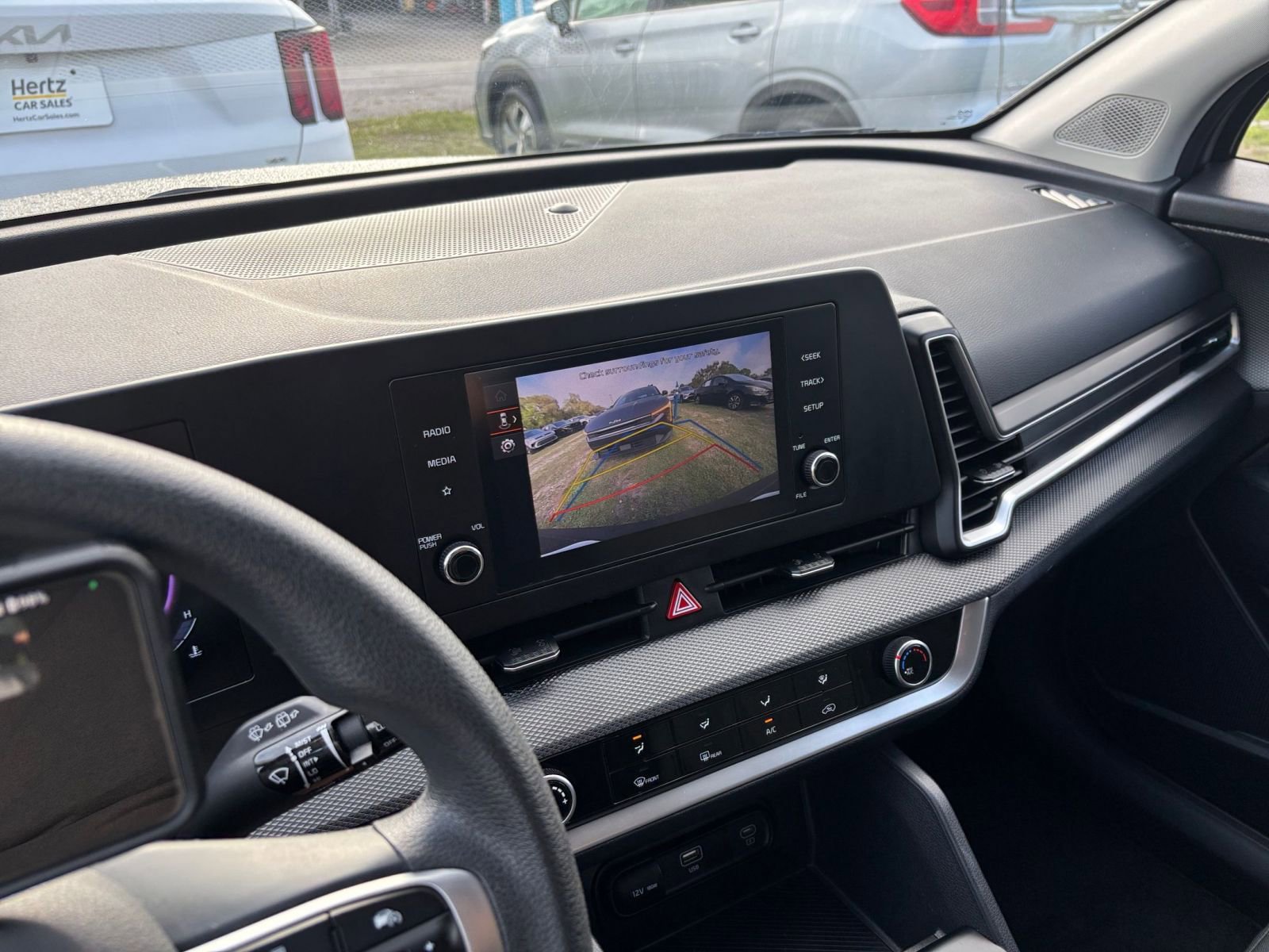 Thumbnail: 2025 Kia Sportage - 25