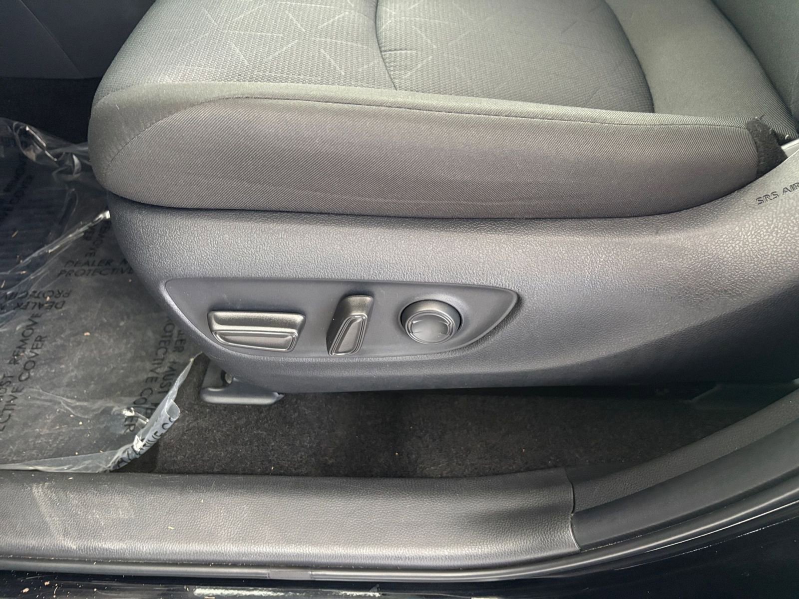 Thumbnail: 2025 Toyota RAV4 - 25