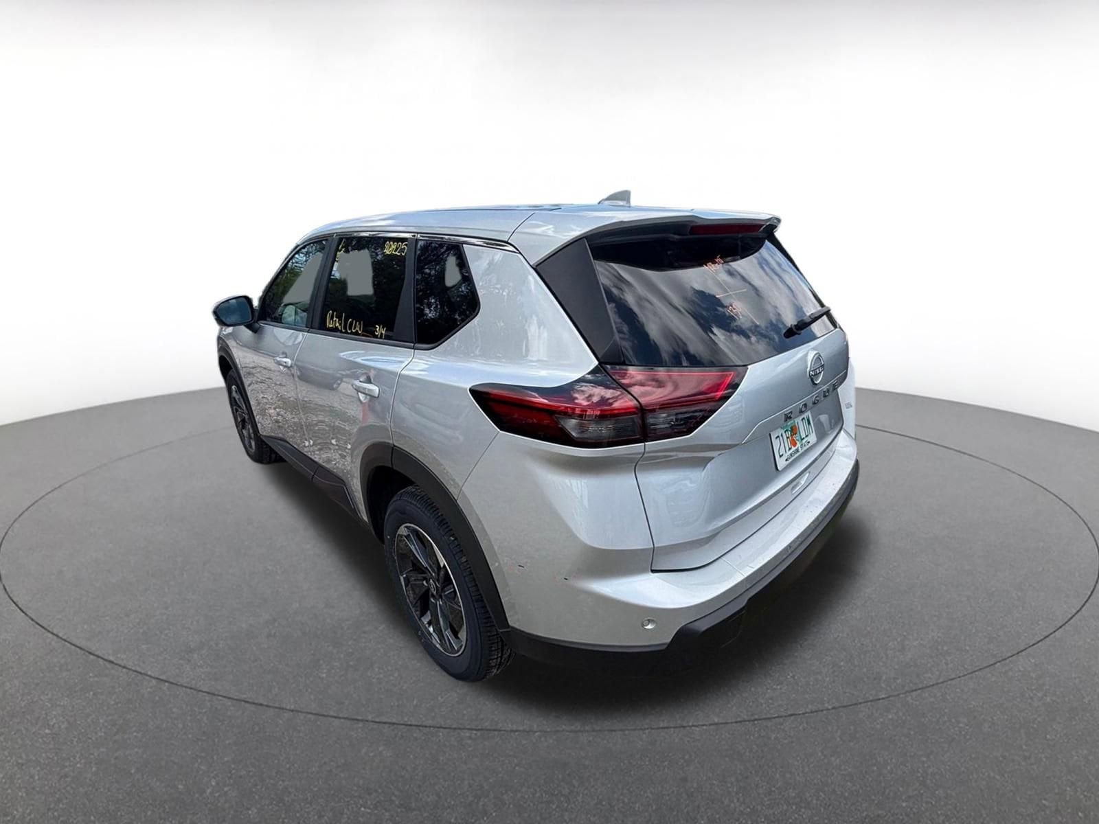 Thumbnail: 2025 Nissan Rogue - 4