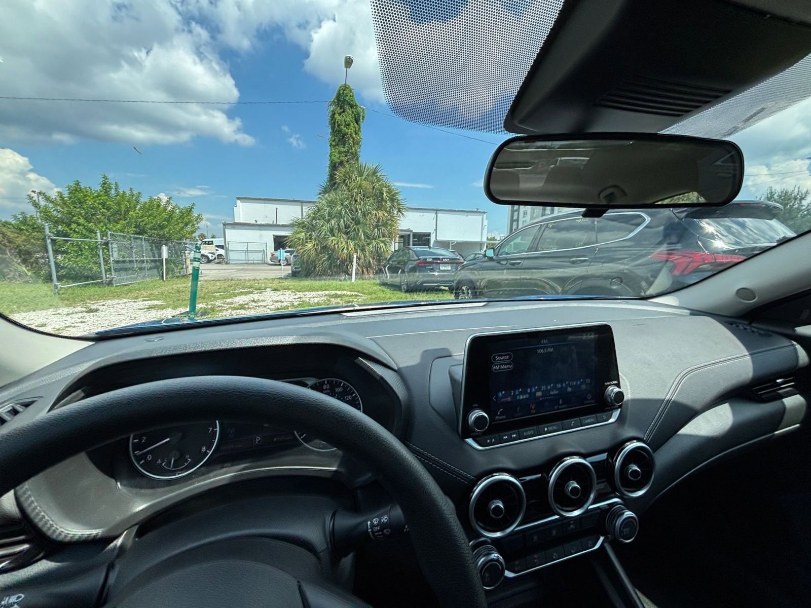 Thumbnail: 2024 Nissan Sentra - 33
