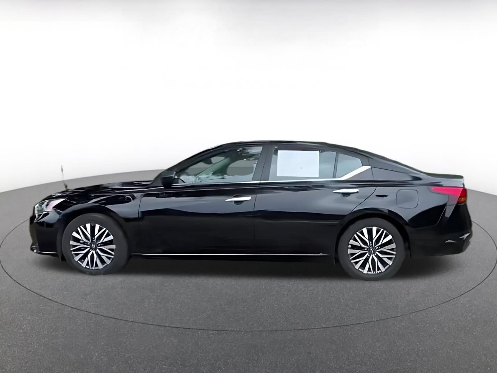 Thumbnail: 2025 Nissan Altima - 16