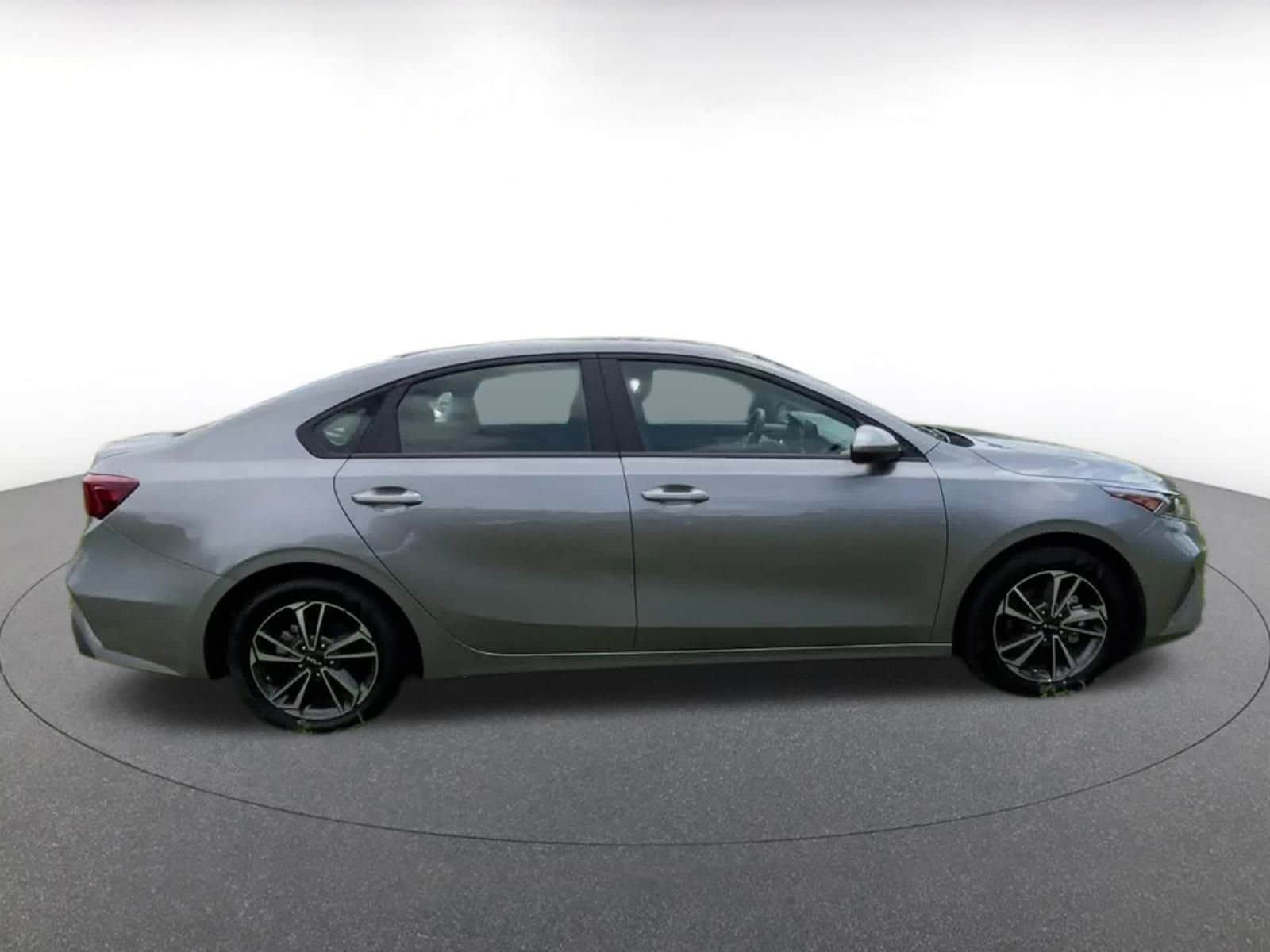 Thumbnail: 2024 Kia Forte - 12