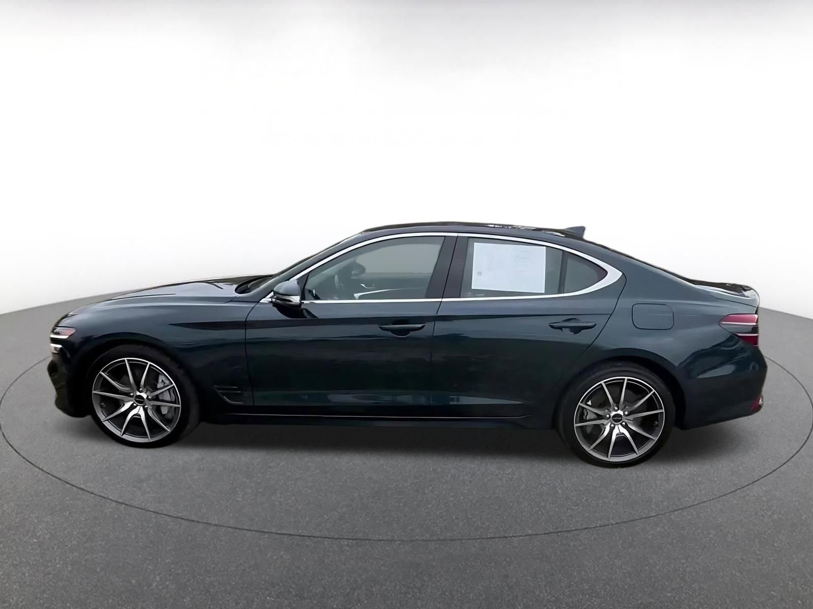 Thumbnail: 2025 Genesis G70 - 10