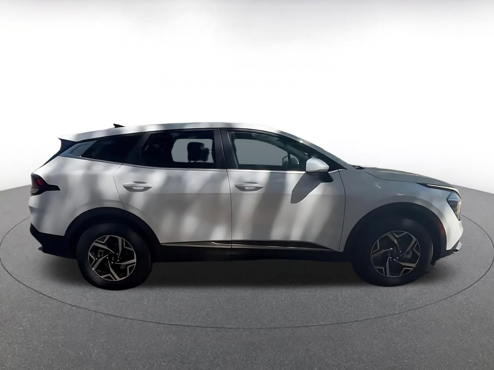 Thumbnail: 2025 Kia Sportage - 16