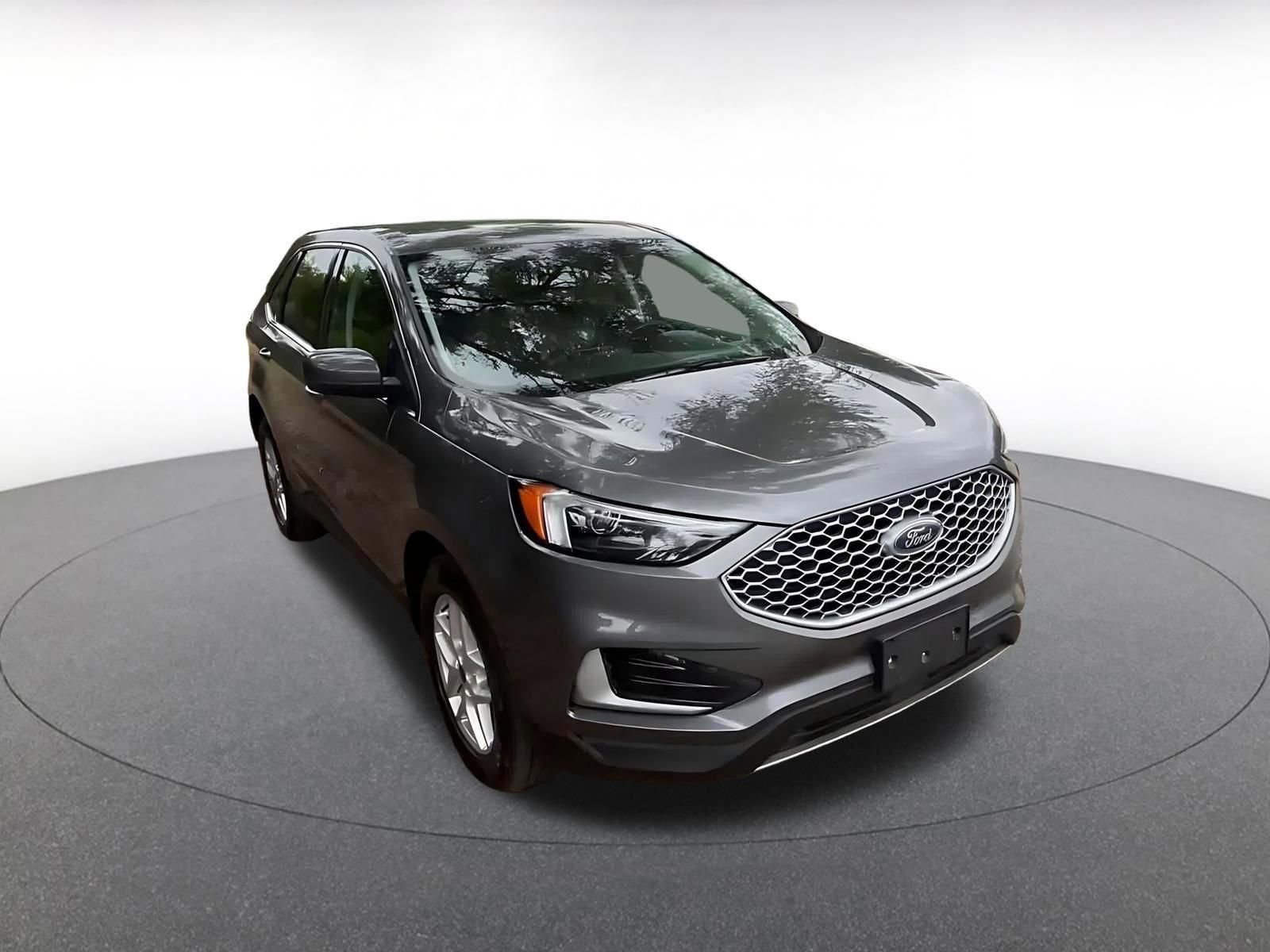 Thumbnail: 2024 Ford Edge - 3
