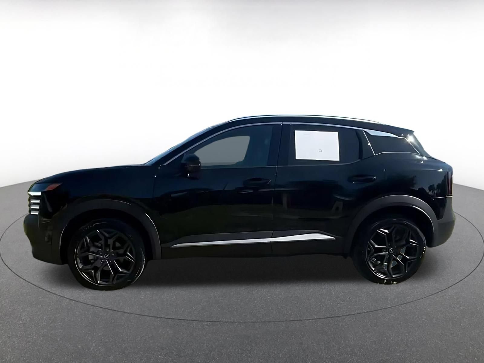 Thumbnail: 2026 Nissan Kicks - 10