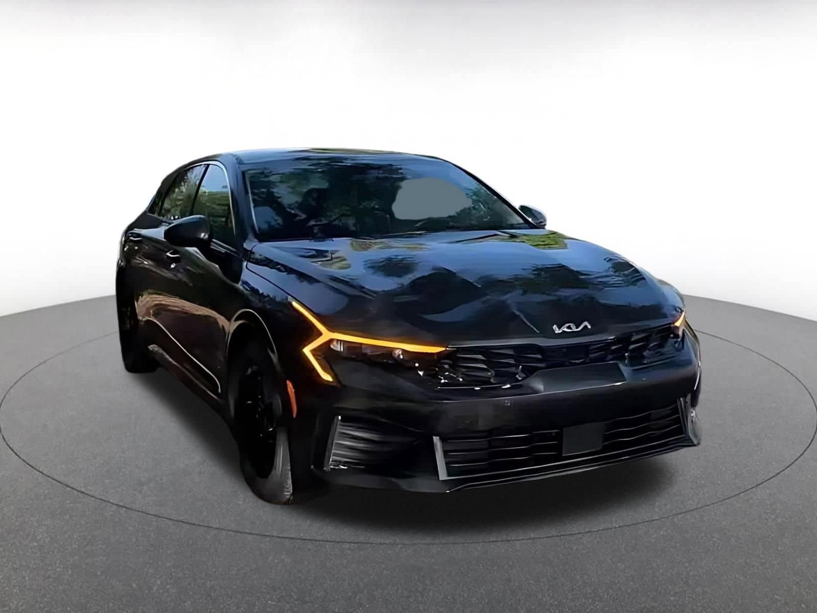 Thumbnail: 2025 Kia K5 - 1