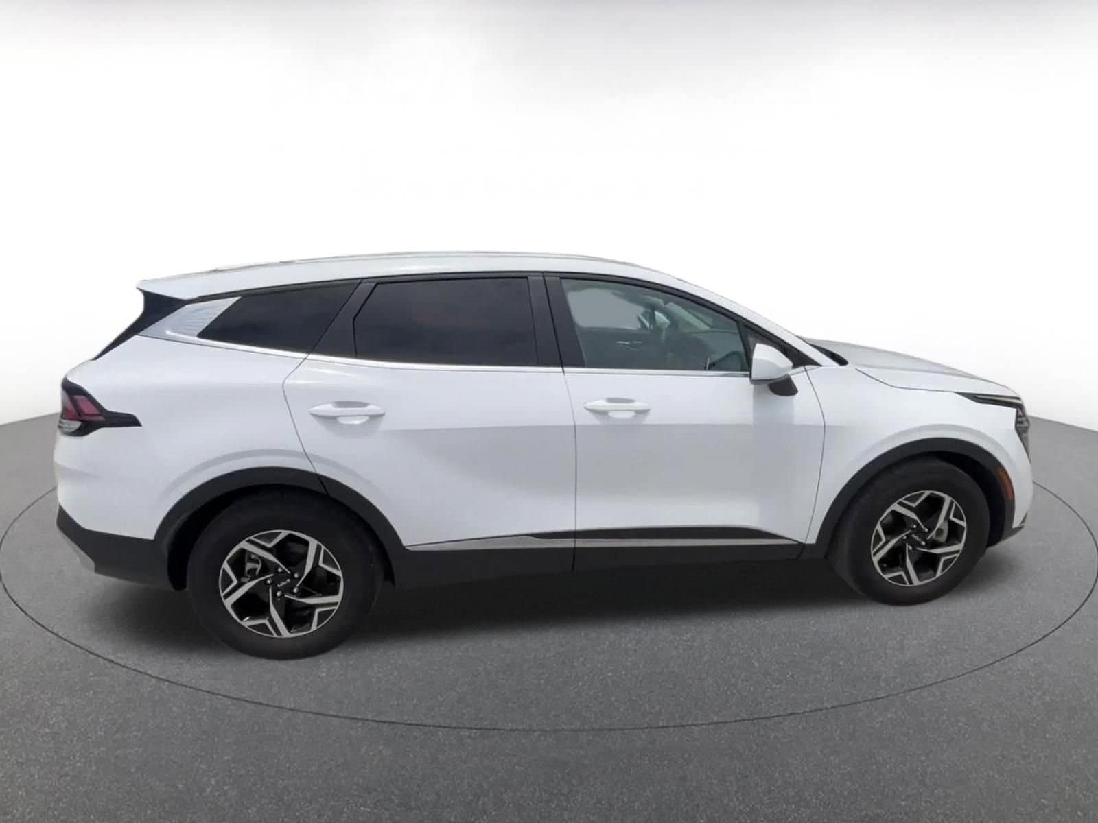 Thumbnail: 2025 Kia Sportage - 16
