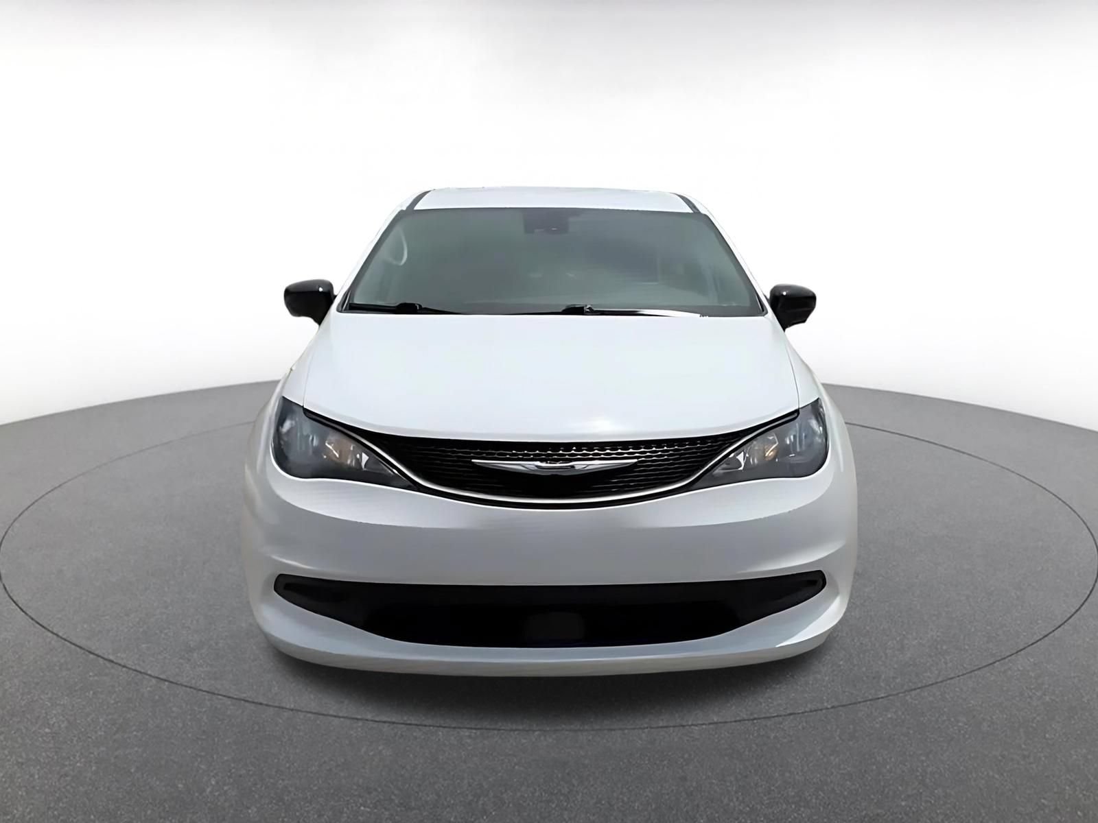 Thumbnail: 2024 Chrysler Voyager - 4