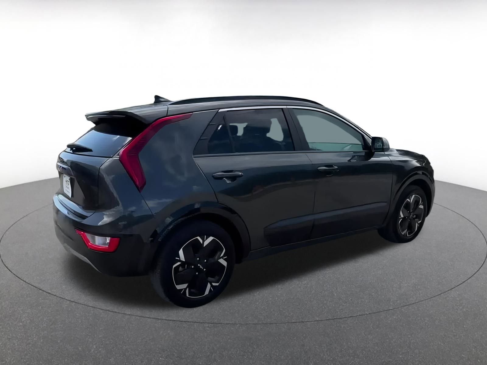 Thumbnail: 2023 Kia Niro - 14