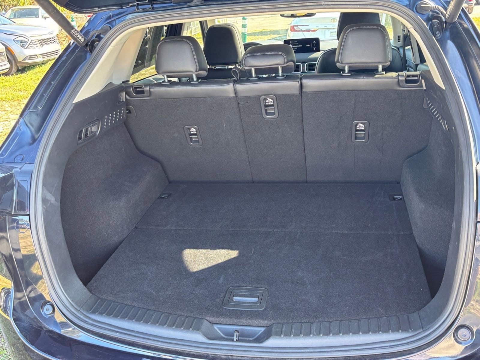 Thumbnail: 2025 Mazda CX-5 - 33