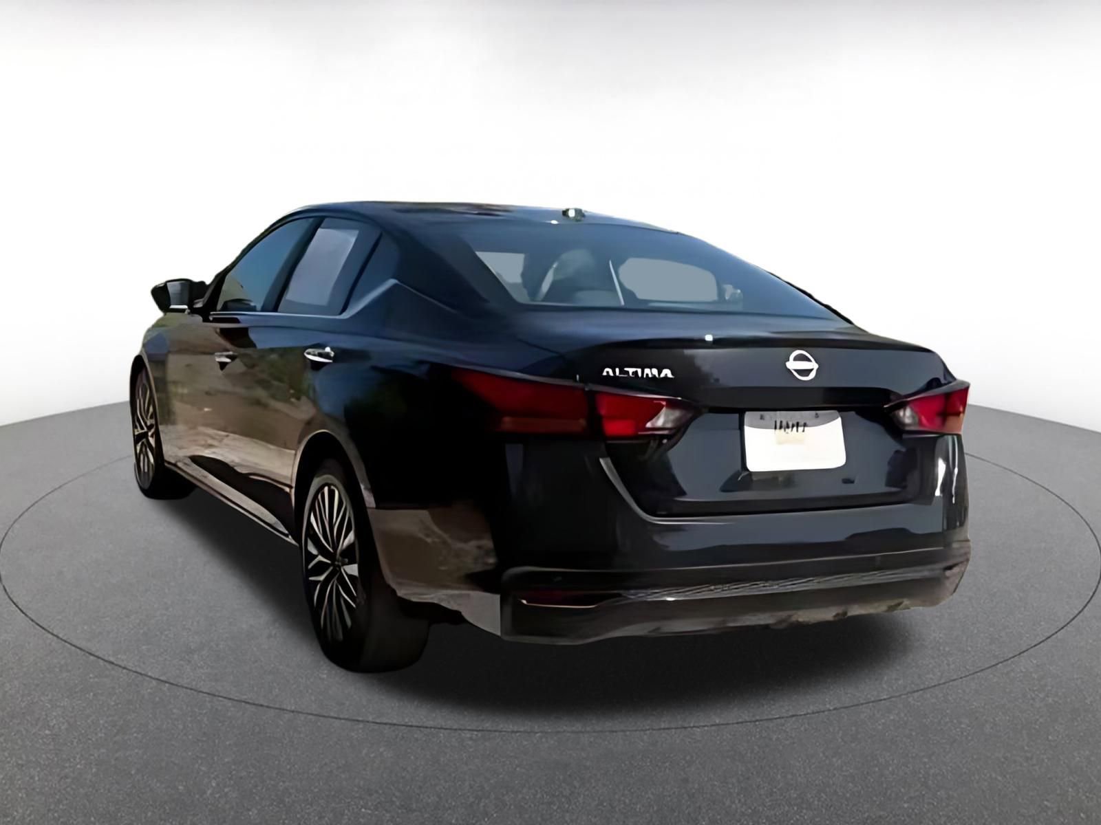 Thumbnail: 2025 Nissan Altima - 16