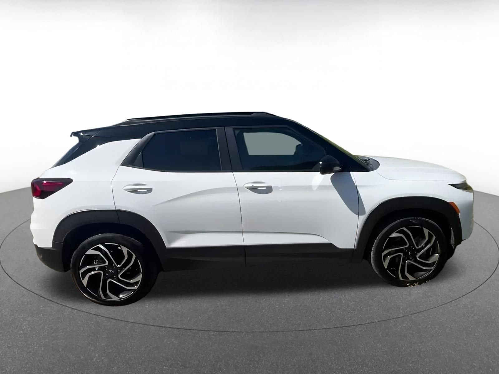 Thumbnail: 2024 Chevrolet TrailBlazer - 16