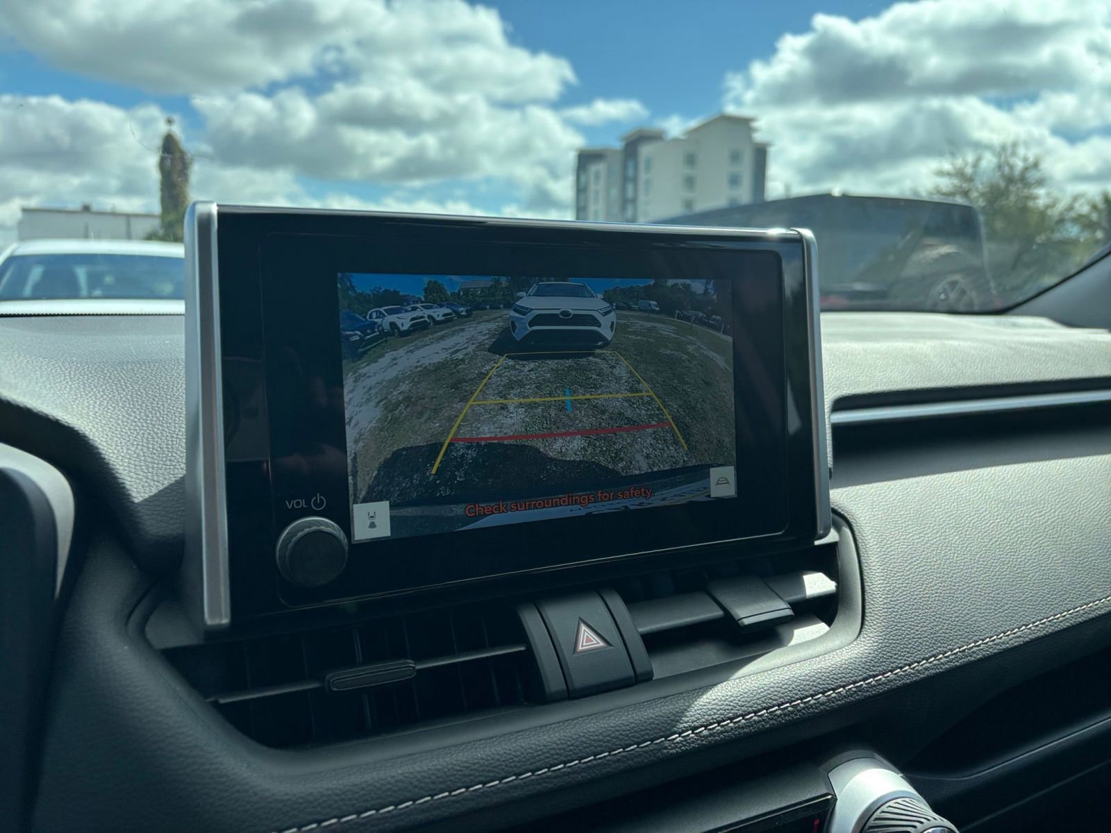 Thumbnail: 2025 Toyota RAV4 - 17