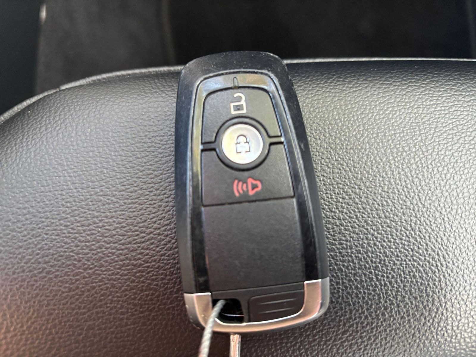 Thumbnail: 2022 Ford Edge - 22