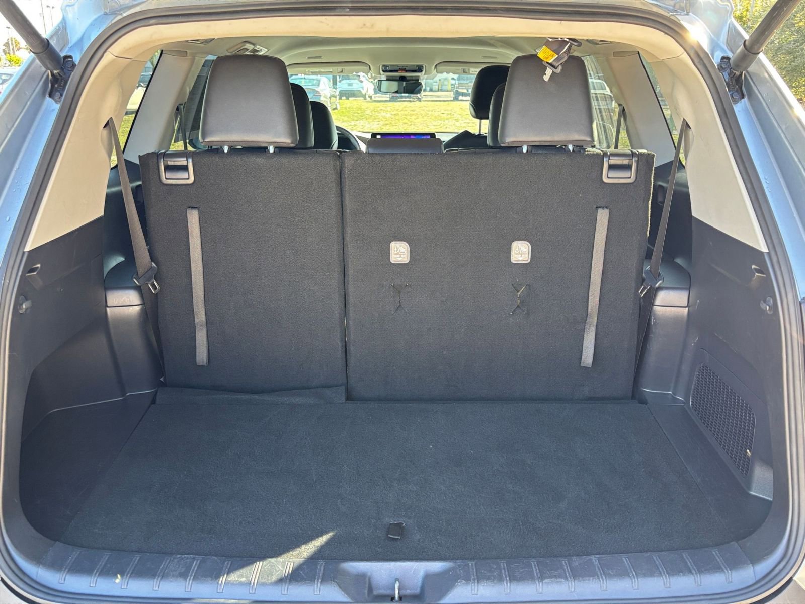 Thumbnail: 2025 Toyota Grand Highlander - 33