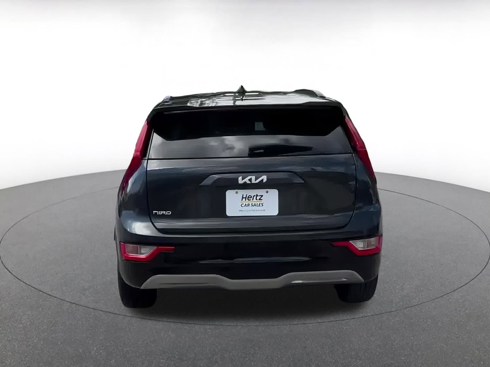 Thumbnail: 2023 Kia Niro - 12