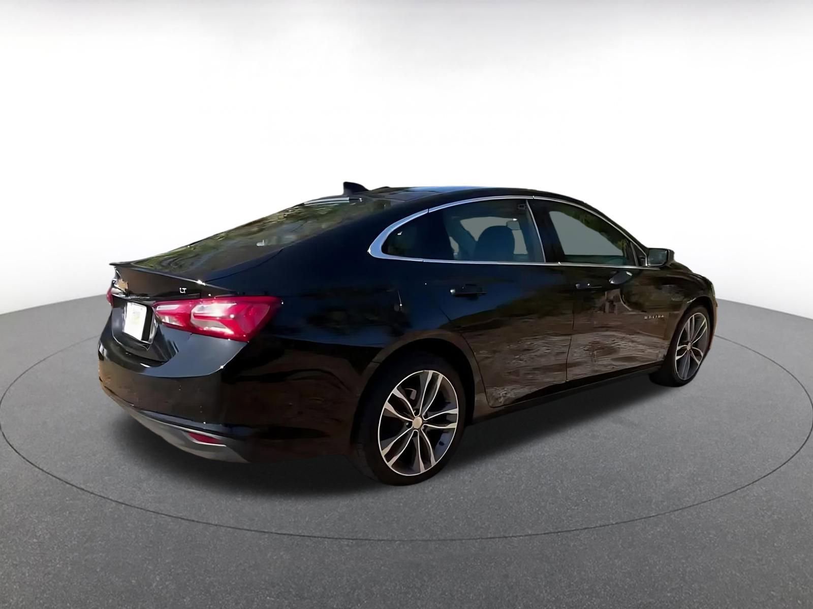 Thumbnail: 2024 Chevrolet Malibu - 14