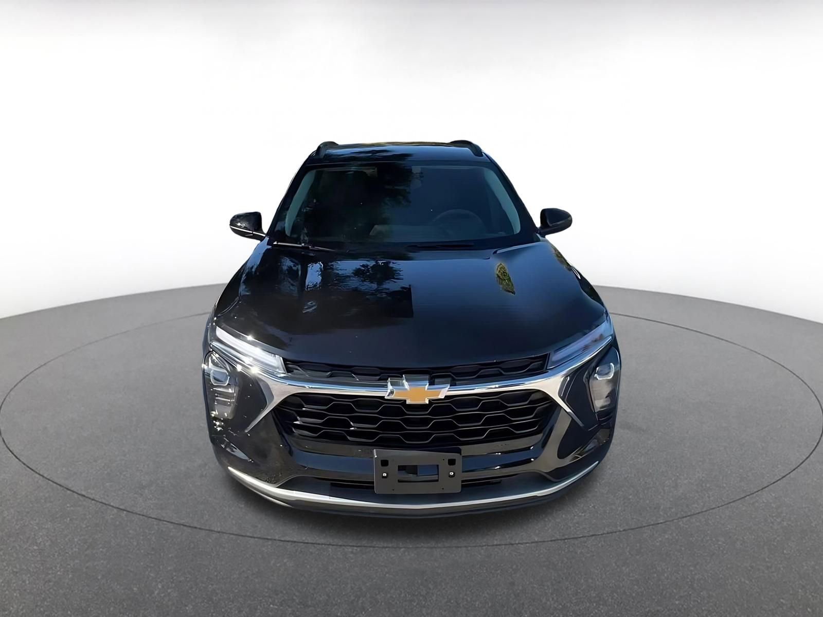 Thumbnail: 2025 Chevrolet Trax - 4