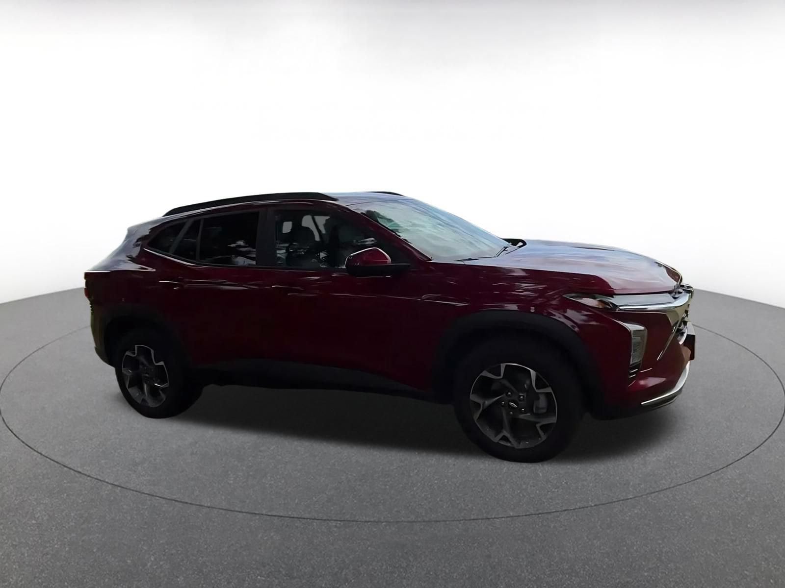 Thumbnail: 2025 Chevrolet Trax - 2