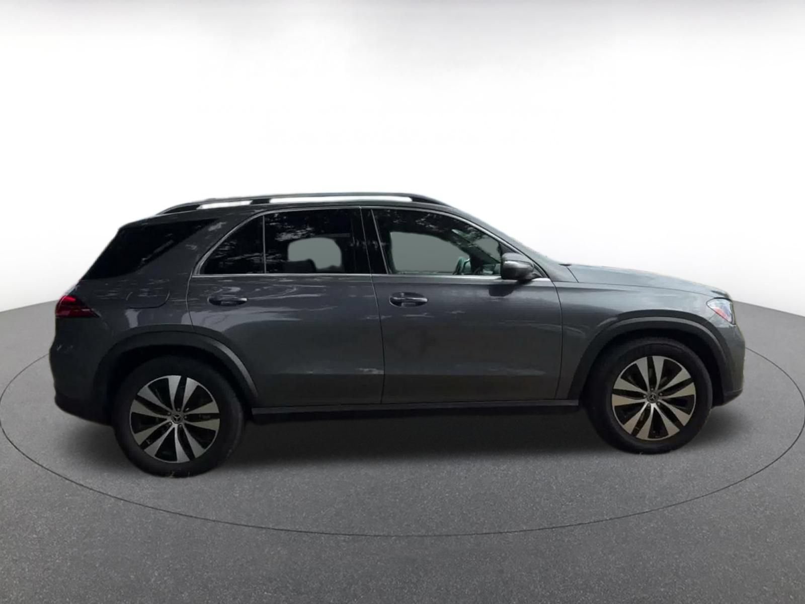 Thumbnail: 2026 Mercedes-Benz GLE - 13