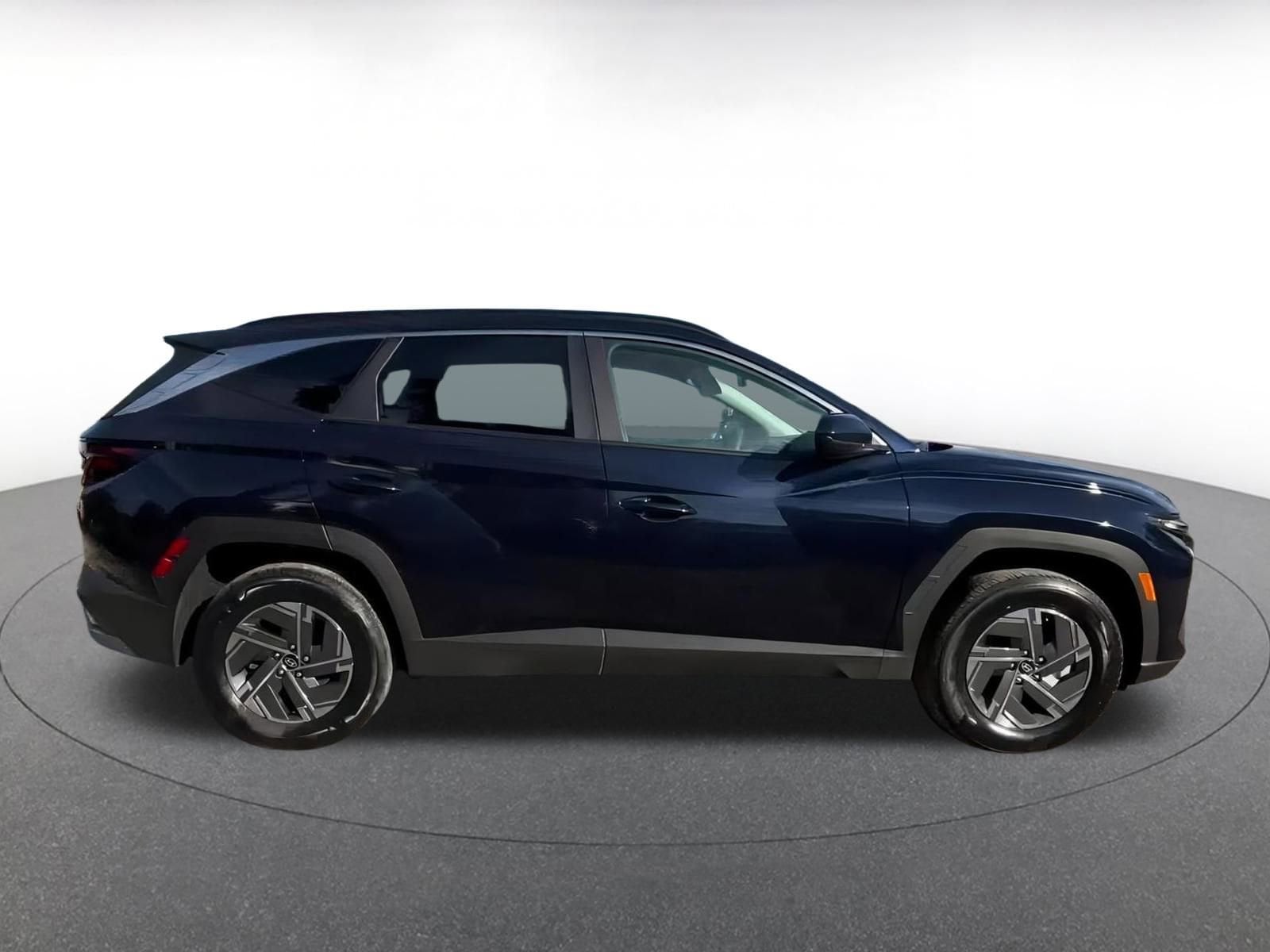 Thumbnail: 2025 Hyundai Tucson - 18