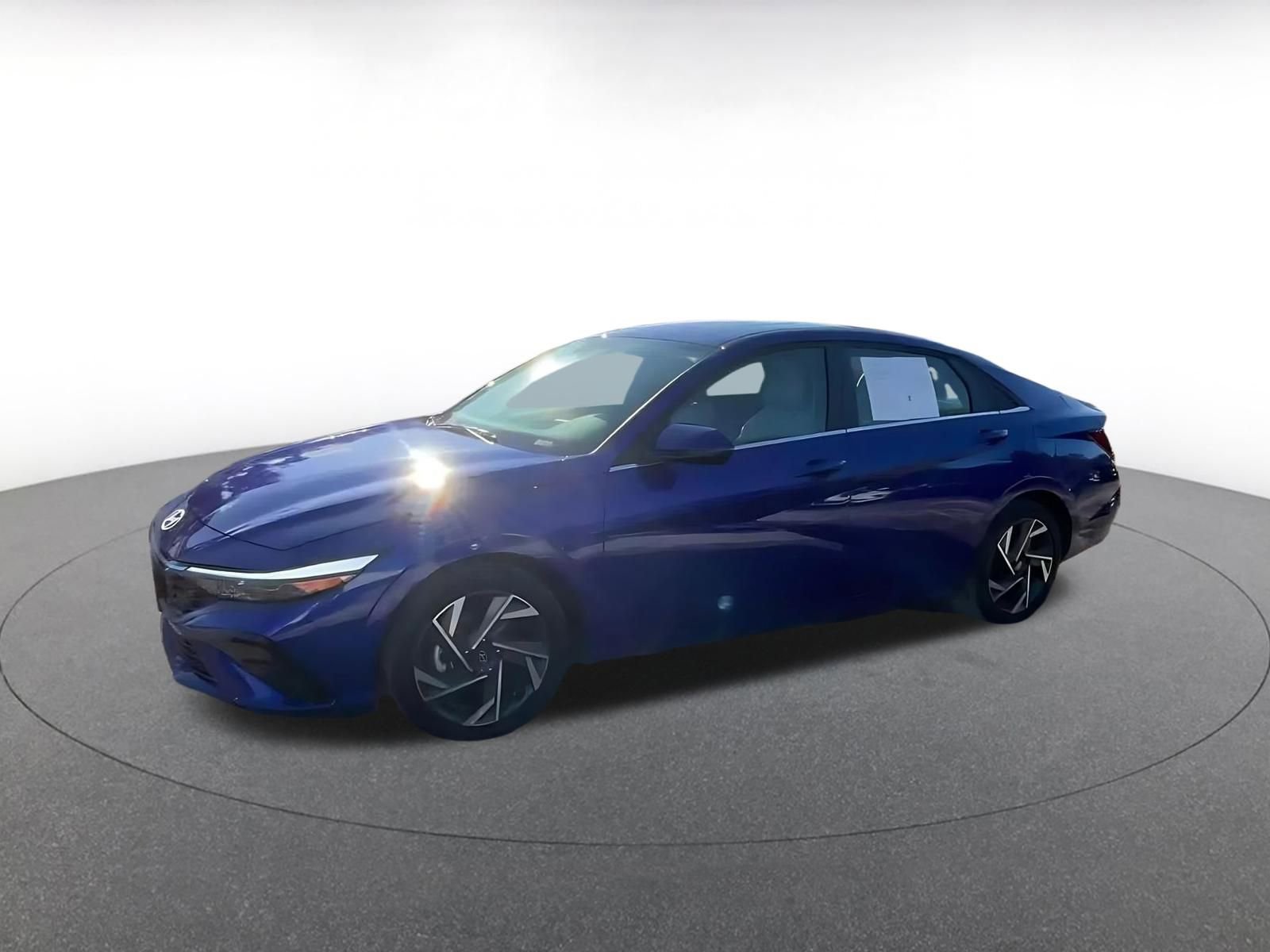 Thumbnail: 2025 Hyundai Elantra - 4