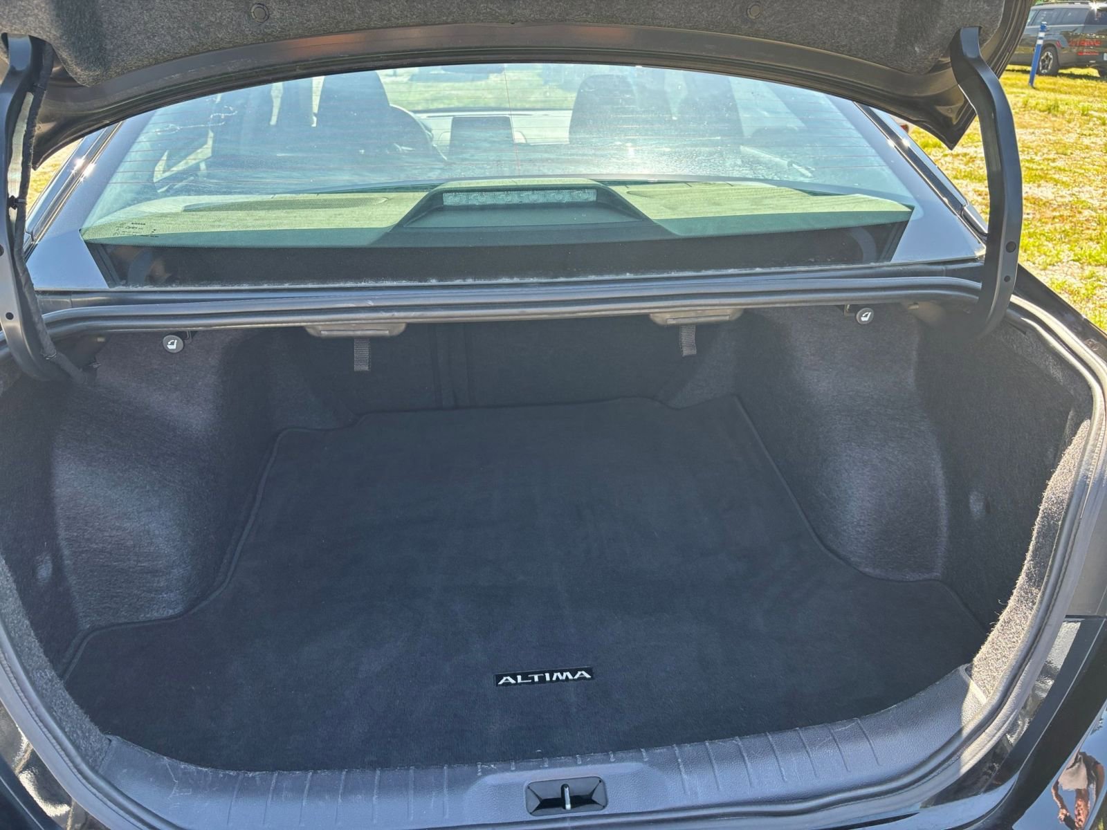 Thumbnail: 2025 Nissan Altima - 32