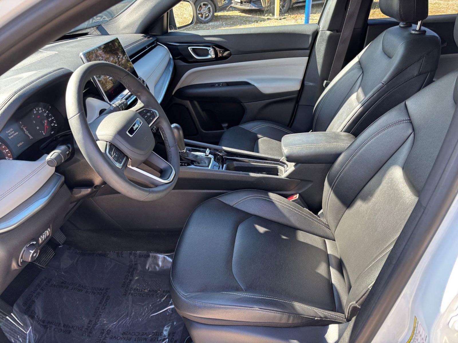 Thumbnail: 2025 Jeep Compass - 28