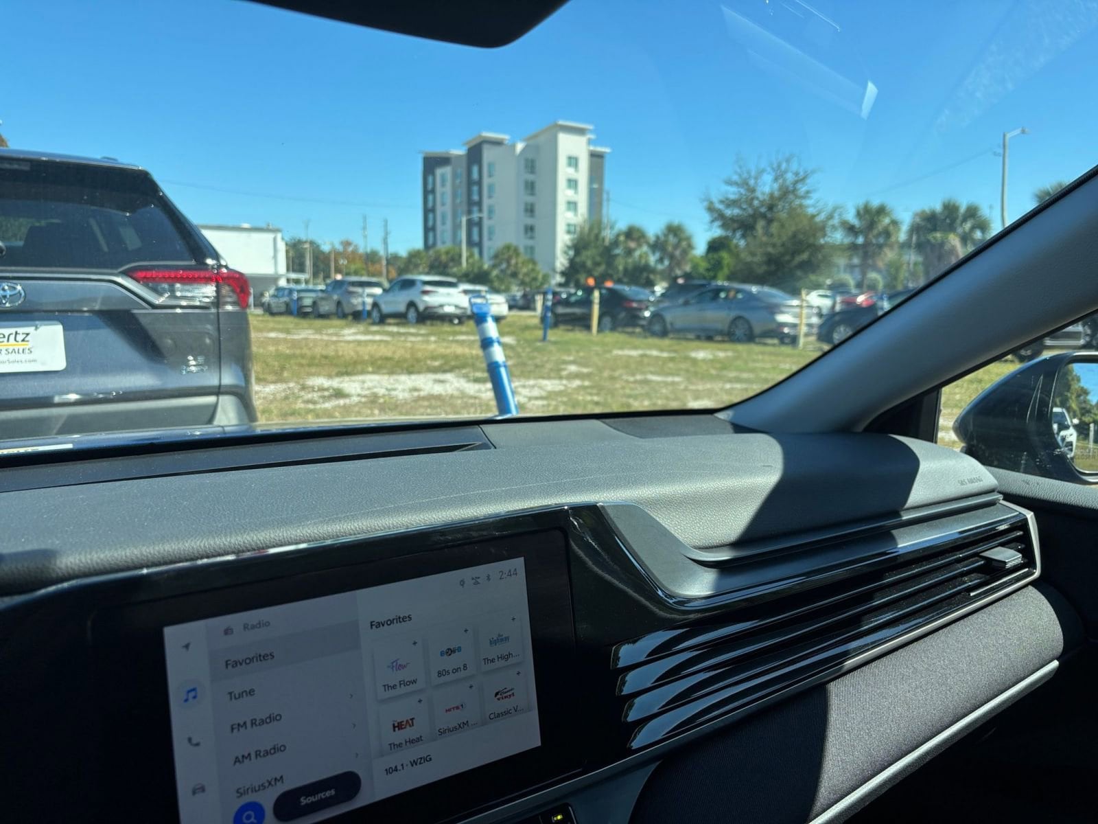 Thumbnail: 2025 Toyota Camry - 35