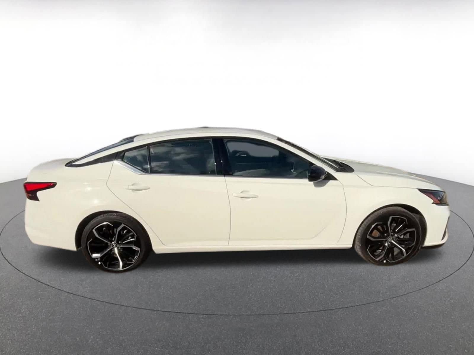 Thumbnail: 2025 Nissan Altima - 16