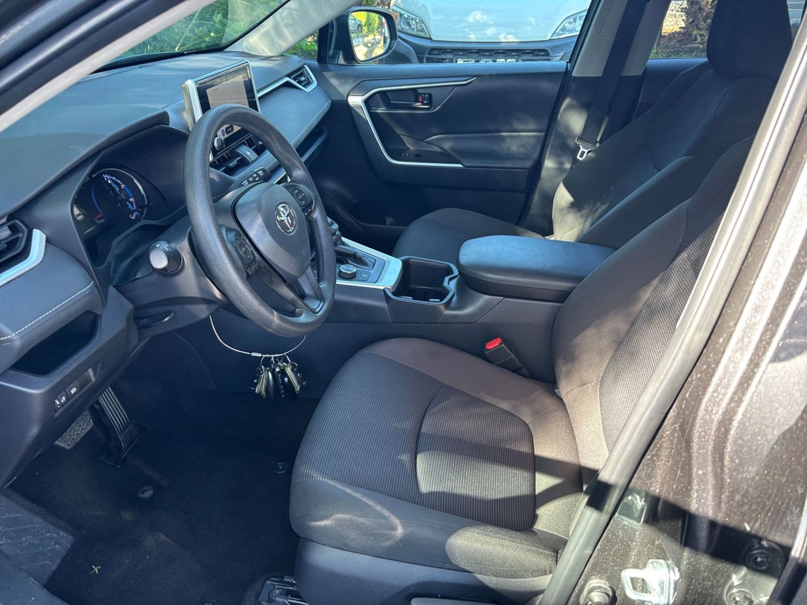 Thumbnail: 2025 Toyota RAV4 - 27