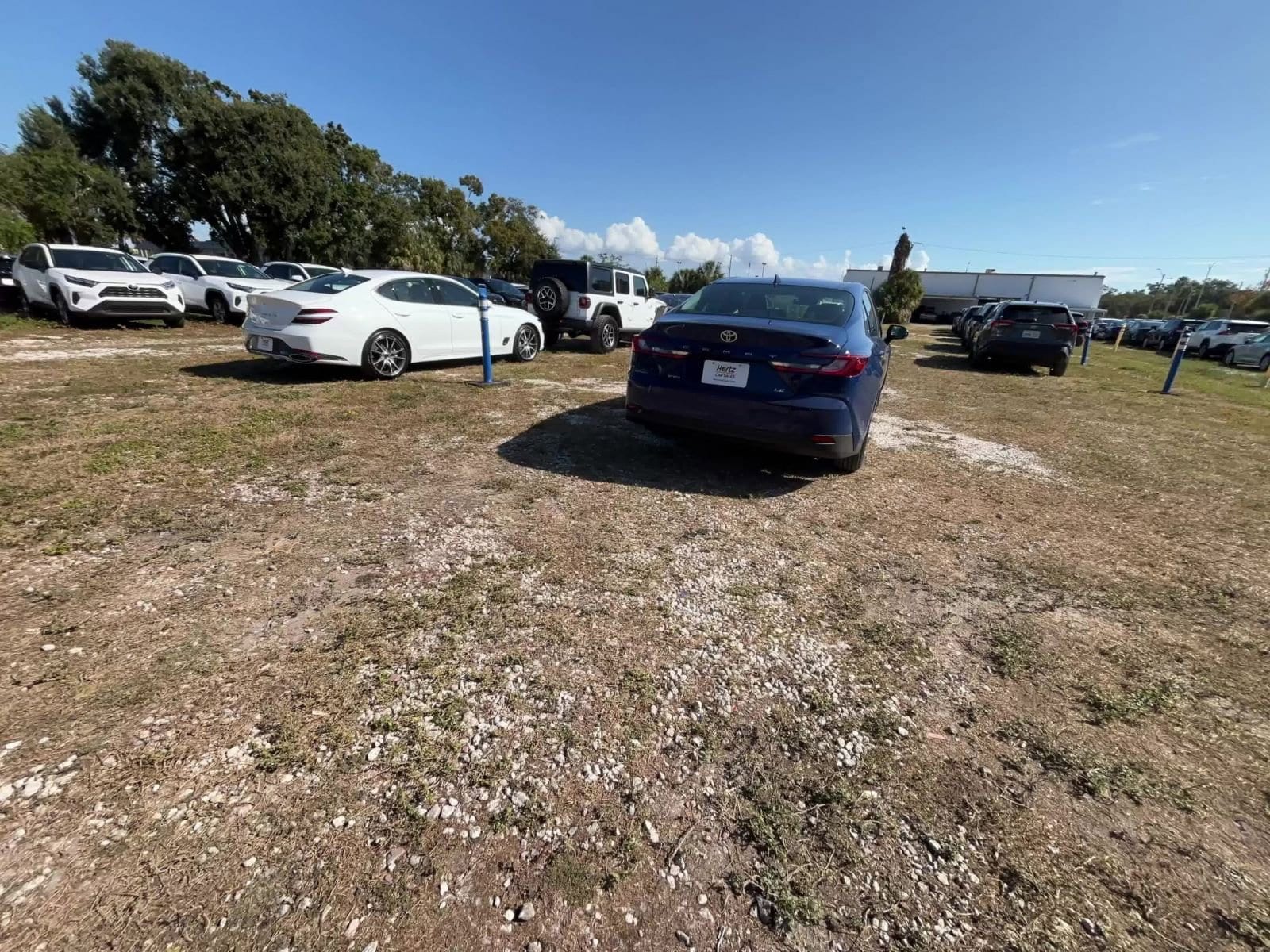 Thumbnail: 2025 Toyota Camry - 17