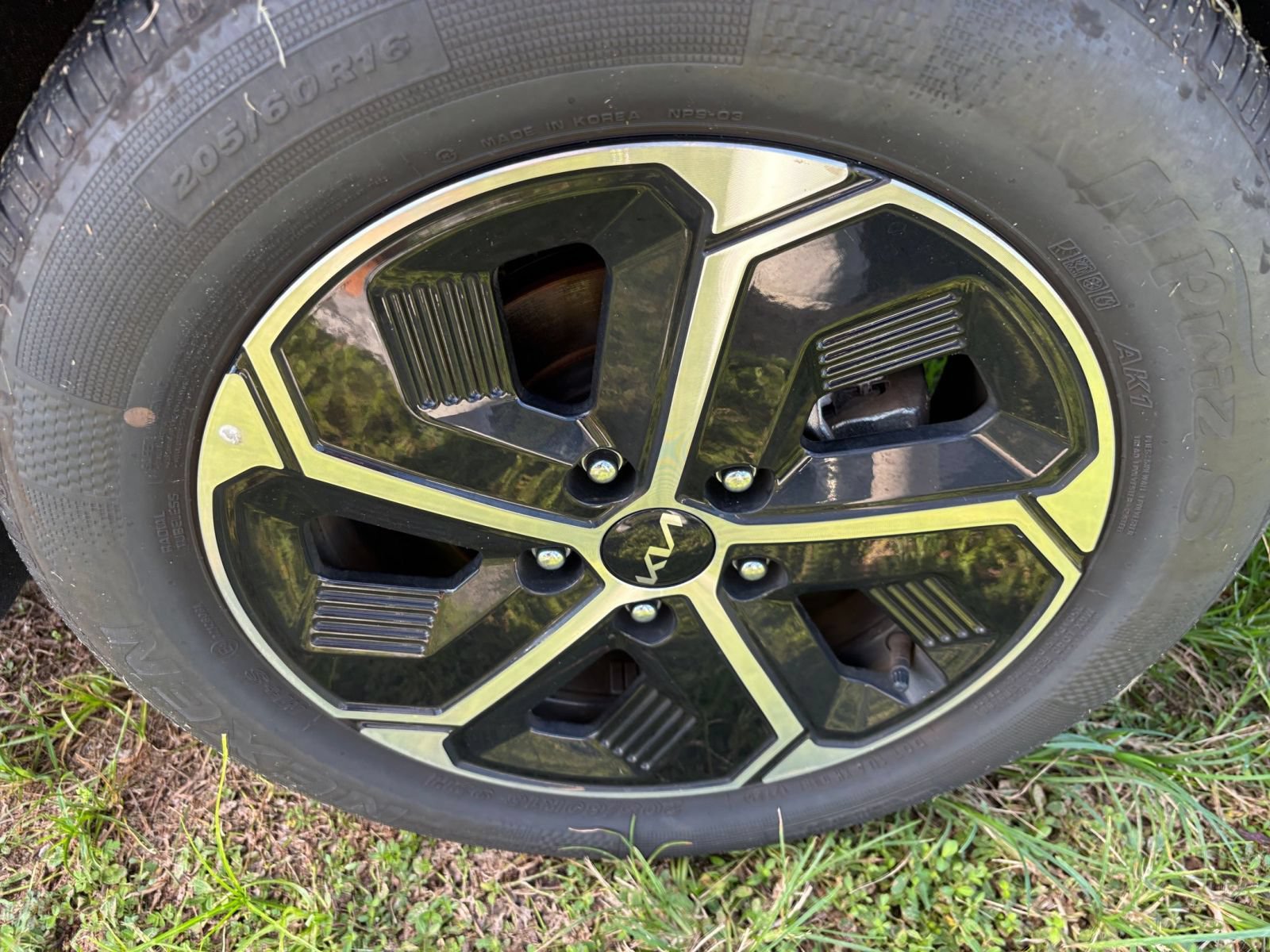 Thumbnail: 2026 Kia Niro - 28