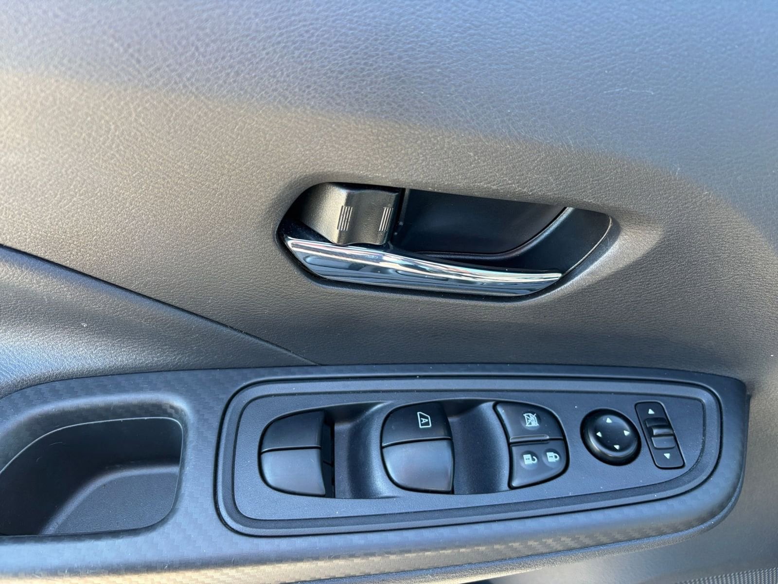 Thumbnail: 2025 Nissan Versa - 18