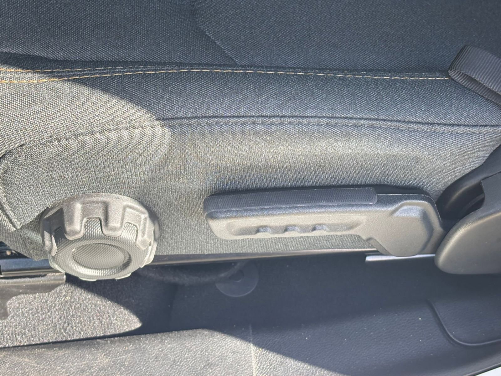 Thumbnail: 2025 Jeep Wrangler - 22