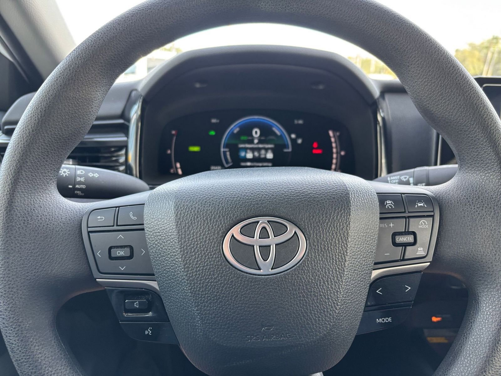 Thumbnail: 2025 Toyota Camry - 28