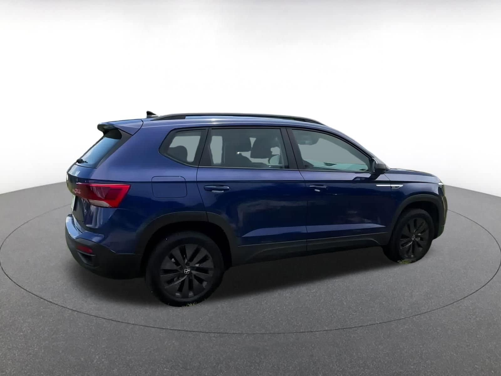 Thumbnail: 2024 Volkswagen Taos - 15