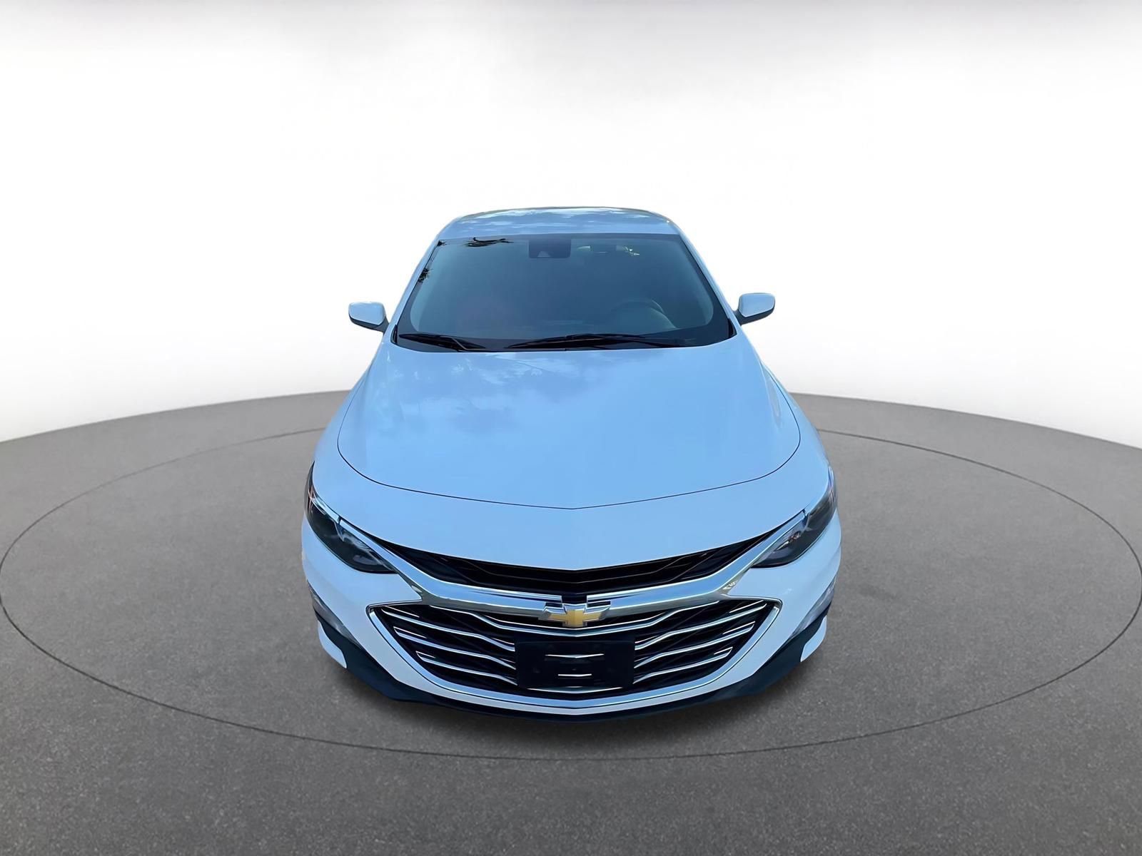 Thumbnail: 2023 Chevrolet Malibu - 4