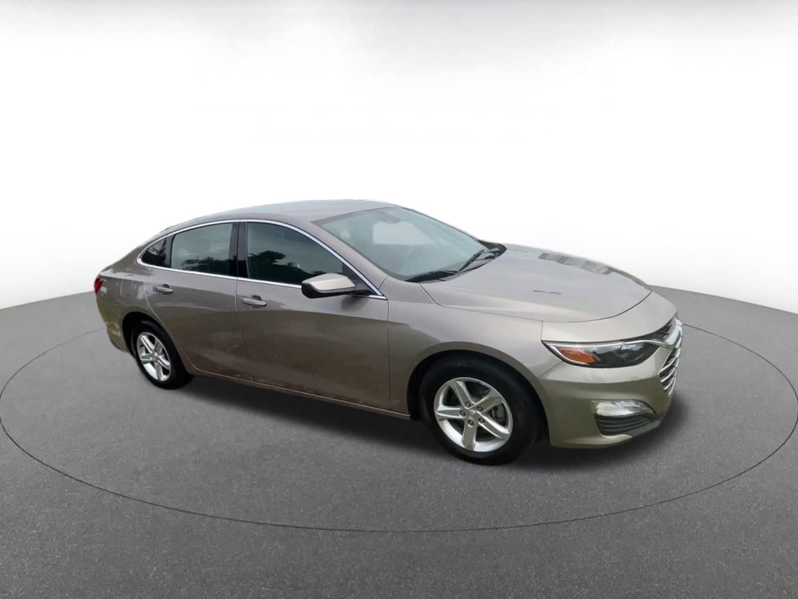Thumbnail: 2023 Chevrolet Malibu - 2
