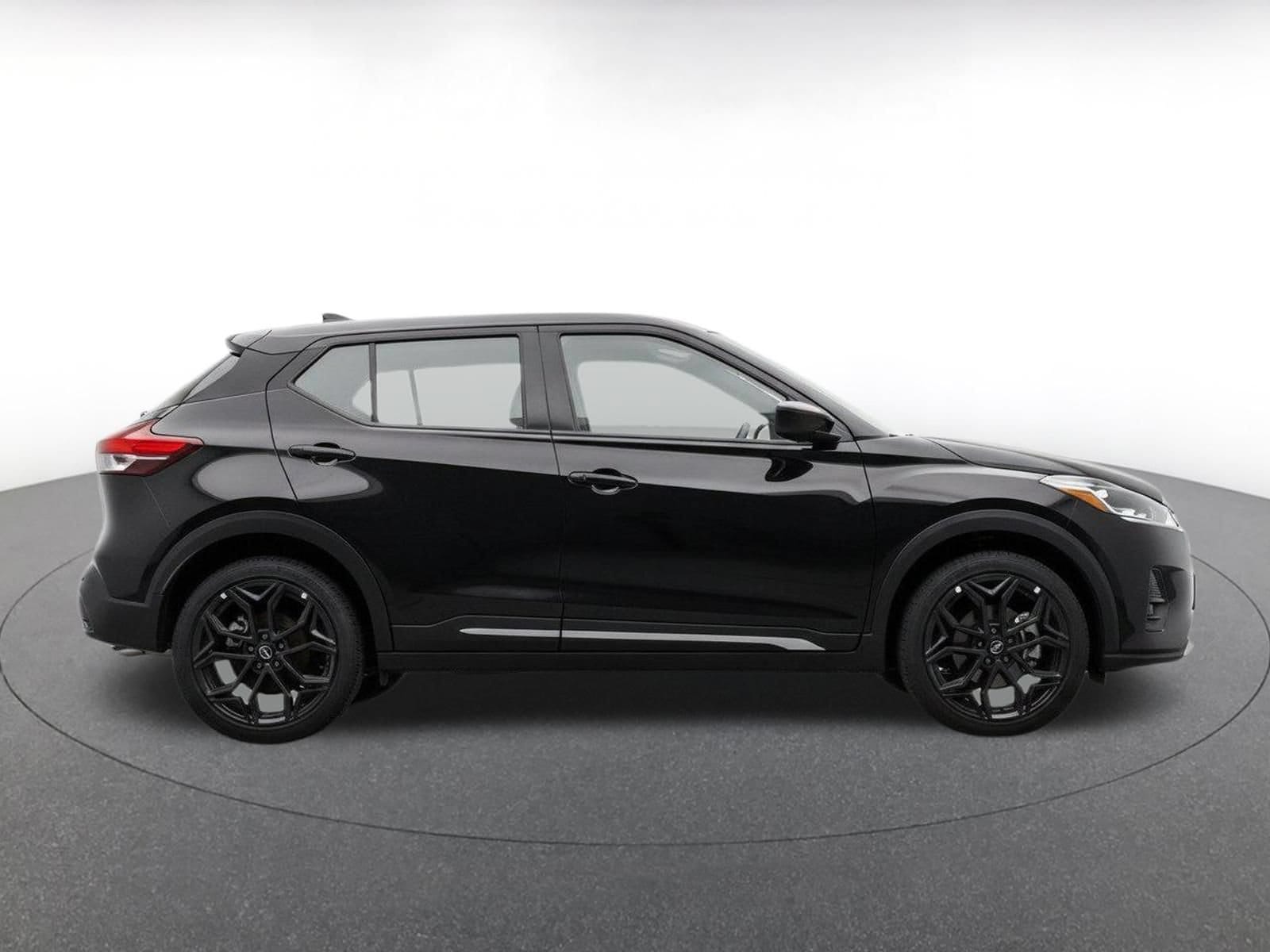Thumbnail: 2026 Nissan Kicks - 12