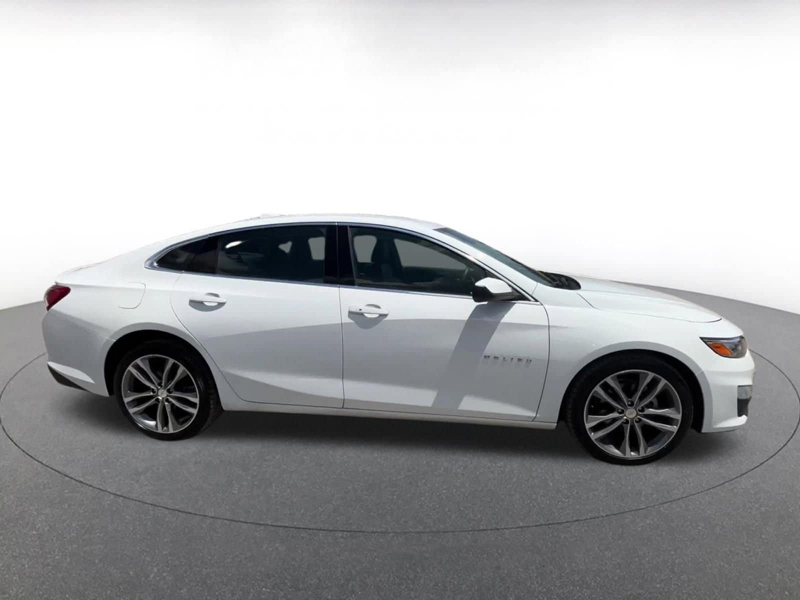 Thumbnail: 2024 Chevrolet Malibu - 16