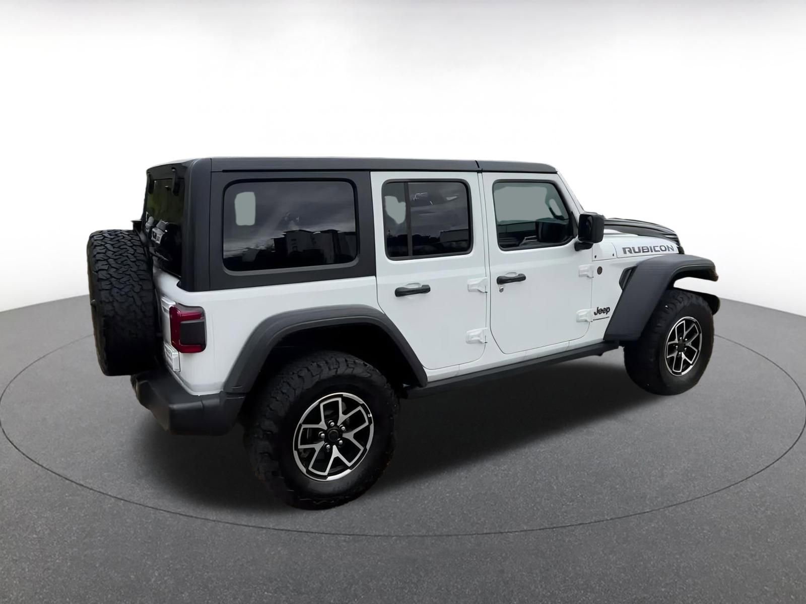 Thumbnail: 2025 Jeep Wrangler - 14