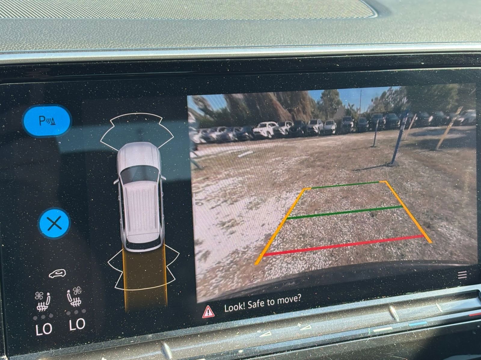 Thumbnail: 2025 Volkswagen Atlas - 17